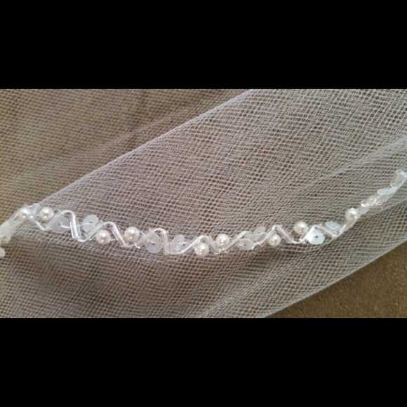 Comb bridal vail - Picture 2 of 2
