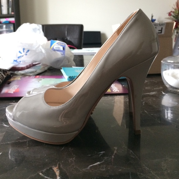 Authentic Prada pumps
