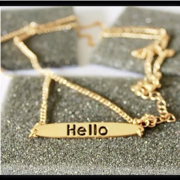 NWOT Gold hello name plate necklace - Picture 3 of 3