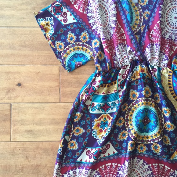 *SOLD* Oversized Boho Paisley Silky Peasant Dress - Picture 3 of 3