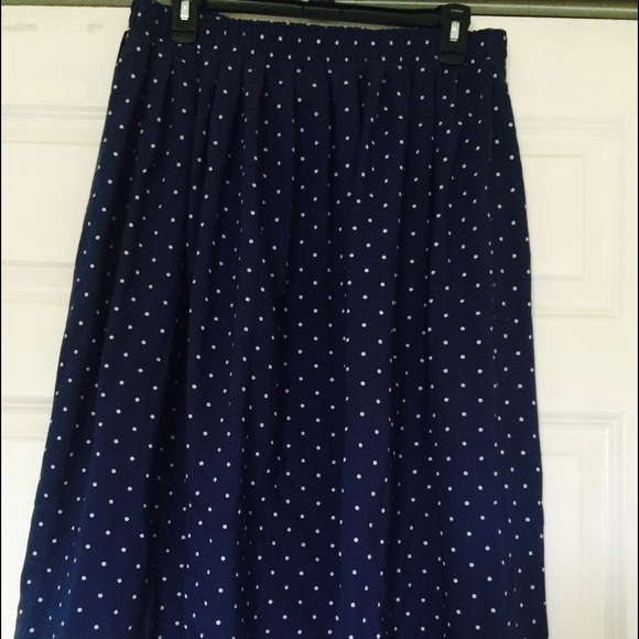 Dresses & Skirts - 🎉✨Navy blue & white polka dot a line skirt✨🎉