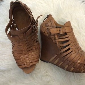 Vince Camuto Nude Wedges