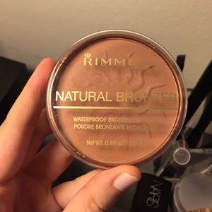 Rimmel bronzer and 2 Loreal eyeshadow pallets