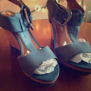 FRANCO SARTO | Blue Wedge Sandals