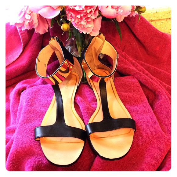 Like New Black and Gold Gladiator Sandals Size 8