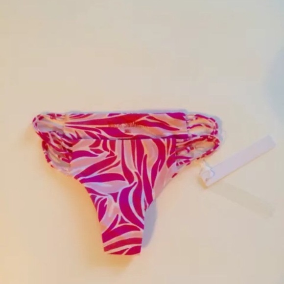 Mikoh Small BNWOT exclusive hawaii print