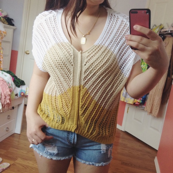 Crochet Top - Picture 2 of 3