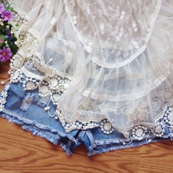 Lace top - Picture 4 of 4