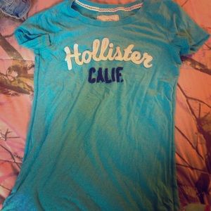 Hollister tee