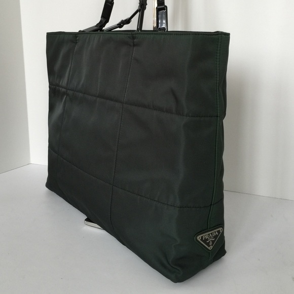 💯 Authentic PRADA Logo Shoulder Nylon Tote - Picture 1 of 4