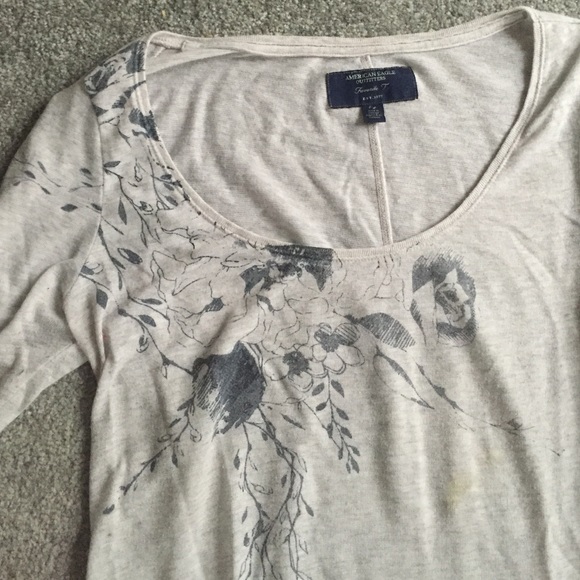 Light top - Picture 2 of 3