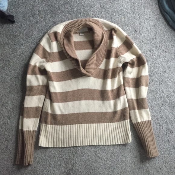 Sweater - Picture 2 of 2