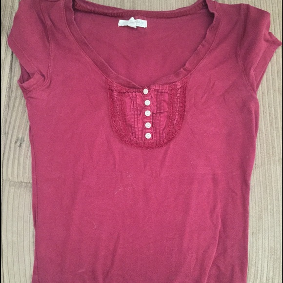 Aeropostale simple maroon tee