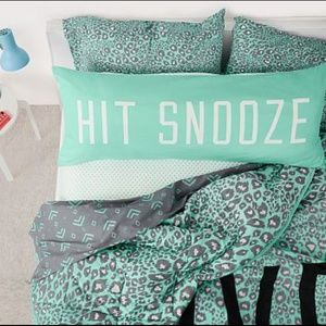 Victorias Secret Leopard Comforter & Blanket