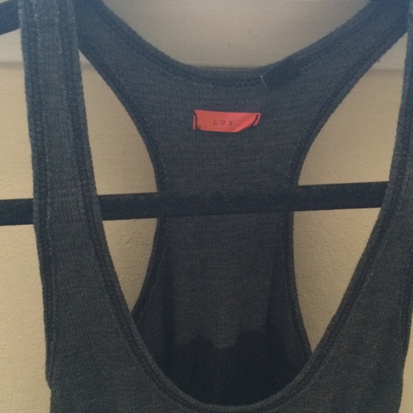 Grey and black tank - Picture 3 of 3