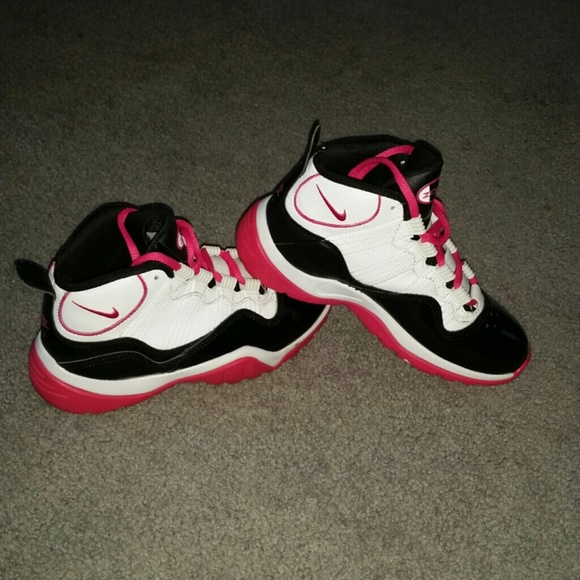 Nike Zoom Sneakers