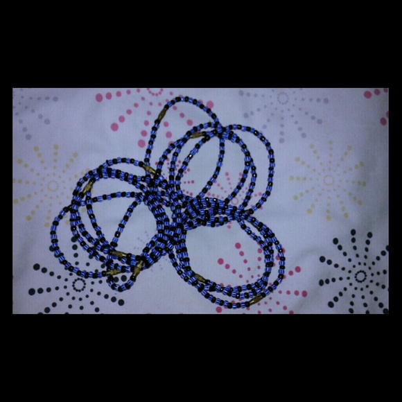 Bleue pearl bracelet $8/set of 3