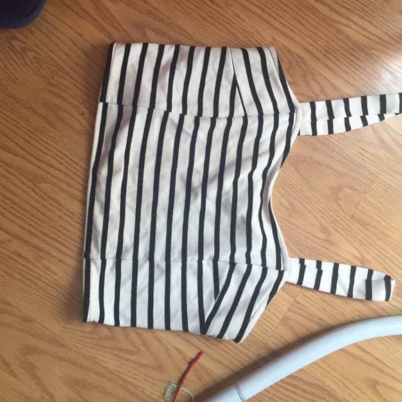 ⛔️BUNDLE Maxi Skirt with Stripe Crop Top Bundle!⛔️ - Picture 2 of 4