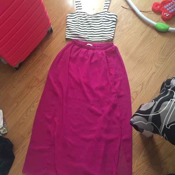 ⛔️BUNDLE Maxi Skirt with Stripe Crop Top Bundle!⛔️ - Picture 4 of 4