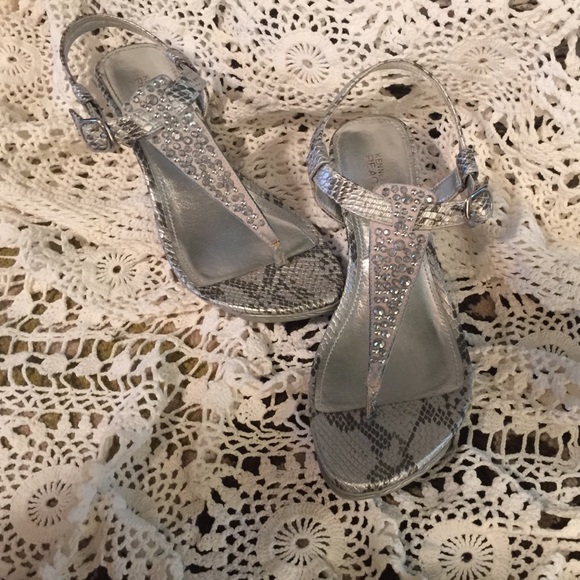 Kenneth Cole wedge sandal - Picture 1 of 4