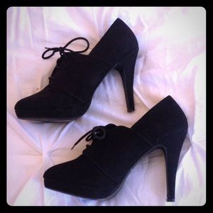 Black 3.5 Inch Lace Up Heals
