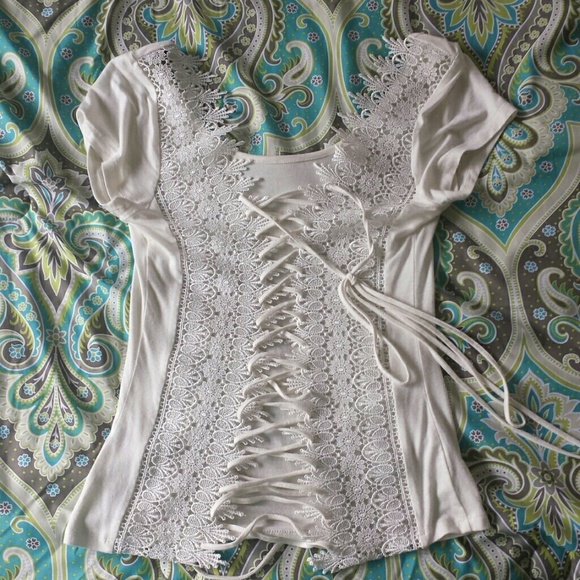 🤍🥥 Tobi "Lace Me Up" Top - Picture 4 of 4