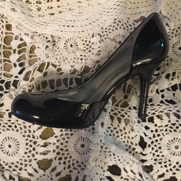 Jessica Simpson Heels! NO TRADE. - Picture 3 of 4
