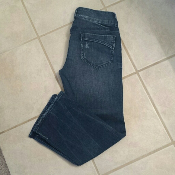dELiA's denim crop pants
