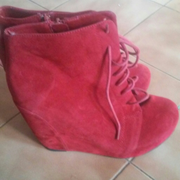 Red wedge booties - Picture 1 of 4