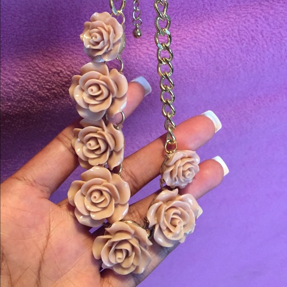 Rose necklace