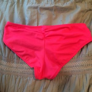 NWOT Cheeky bikini bottoms