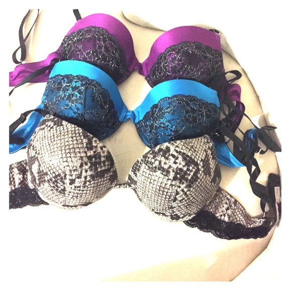 Frederick's of Hollywood- bra bundle