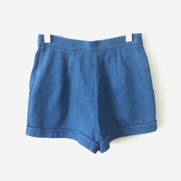 ⭐️High Waisted Denim Shorts⭐️ - Picture 3 of 4