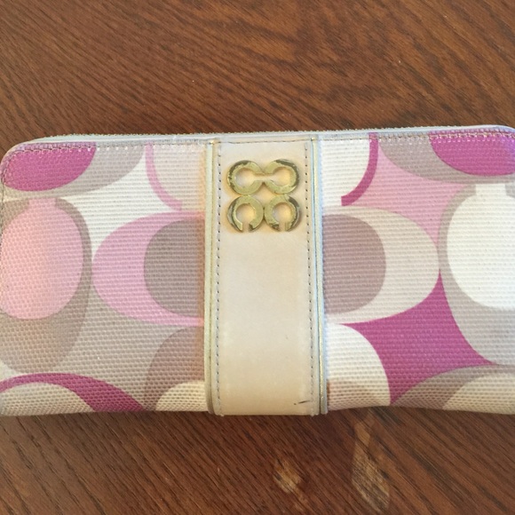 Reduced!! Coach Zippered Wallet
