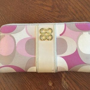 Reduced!! Coach Zippered Wallet