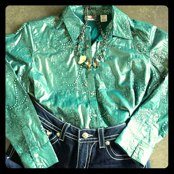 Western Wrangler snap down blouse