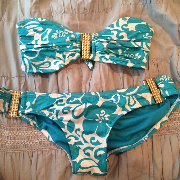 Bathing suit set