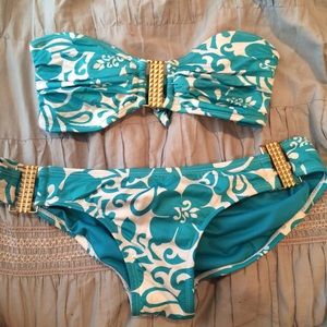 Bathing suit set