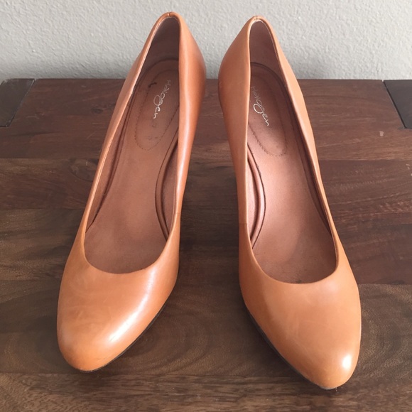 Halogen Pumps - Picture 2 of 4