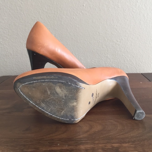 Halogen Pumps - Picture 3 of 4