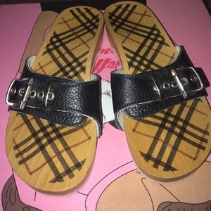 Burberry sandals