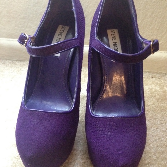 Steve Madden purple pumps