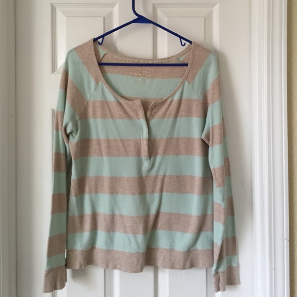American eagle long sleeve