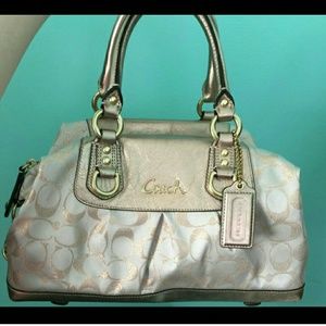 ☆☆PRICE FIRM☆☆AUTHENTIC COACH BAG