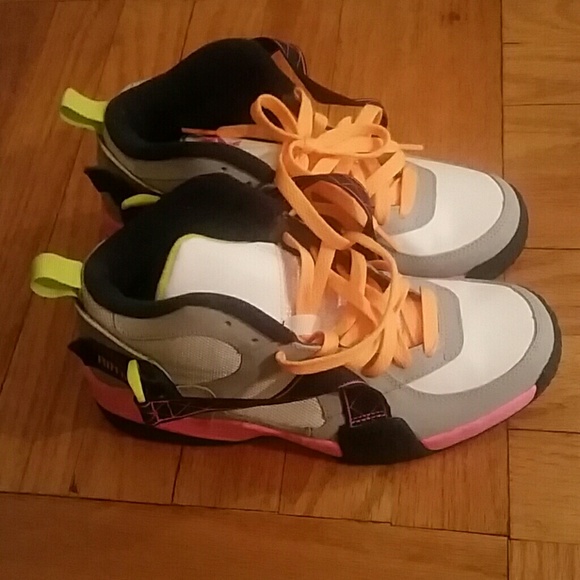 BRAND NEW NIKE Girls kids Sneakers