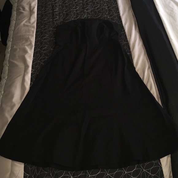 GAP Dresses & Skirts - Like new beautiful gap black dress