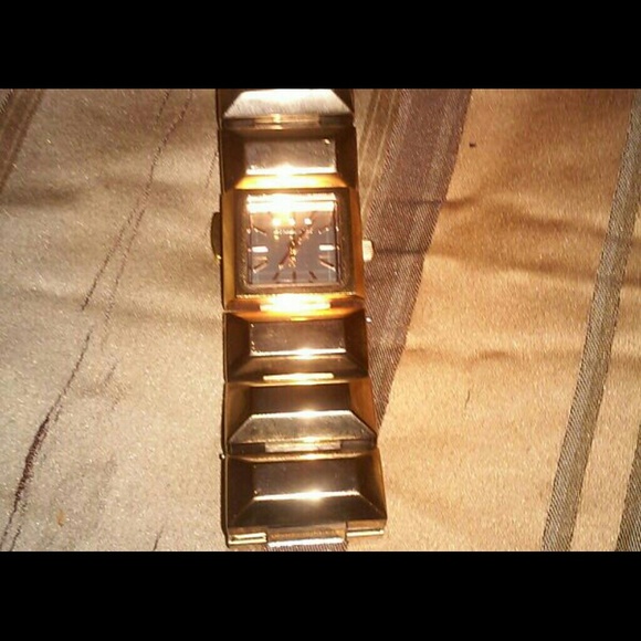 MK QYARTZ LADIES WATCH - Picture 1 of 1