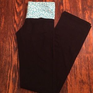 PINK Victoria's Secret Cheetah Print Yoga Pants
