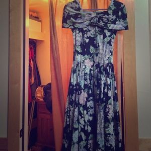 Vintage full skirt tea length floral dress