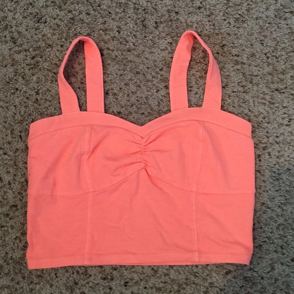 Crop top.